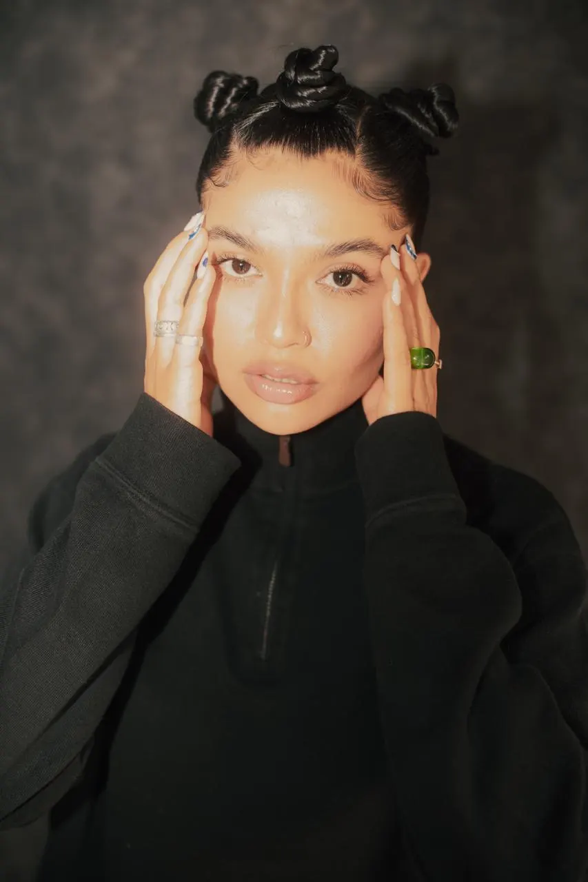 Estefany Castillo, stylist de Mood Playlist